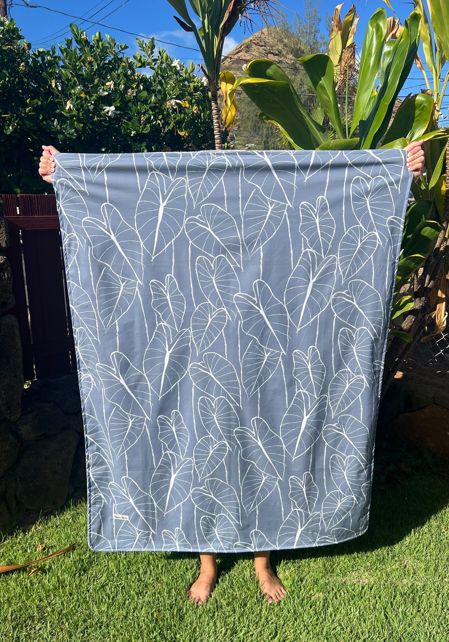 Blue-Gray Kalo Leaf Keiki Minky Blanket