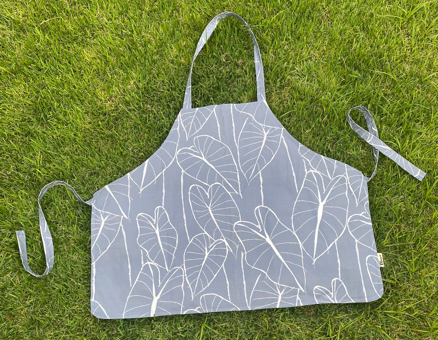 Blue-Gray Kalo Leaf Apron