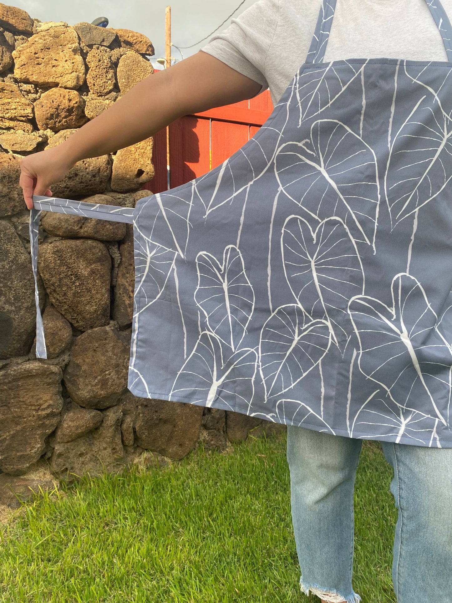 Blue-Gray Kalo Leaf Apron