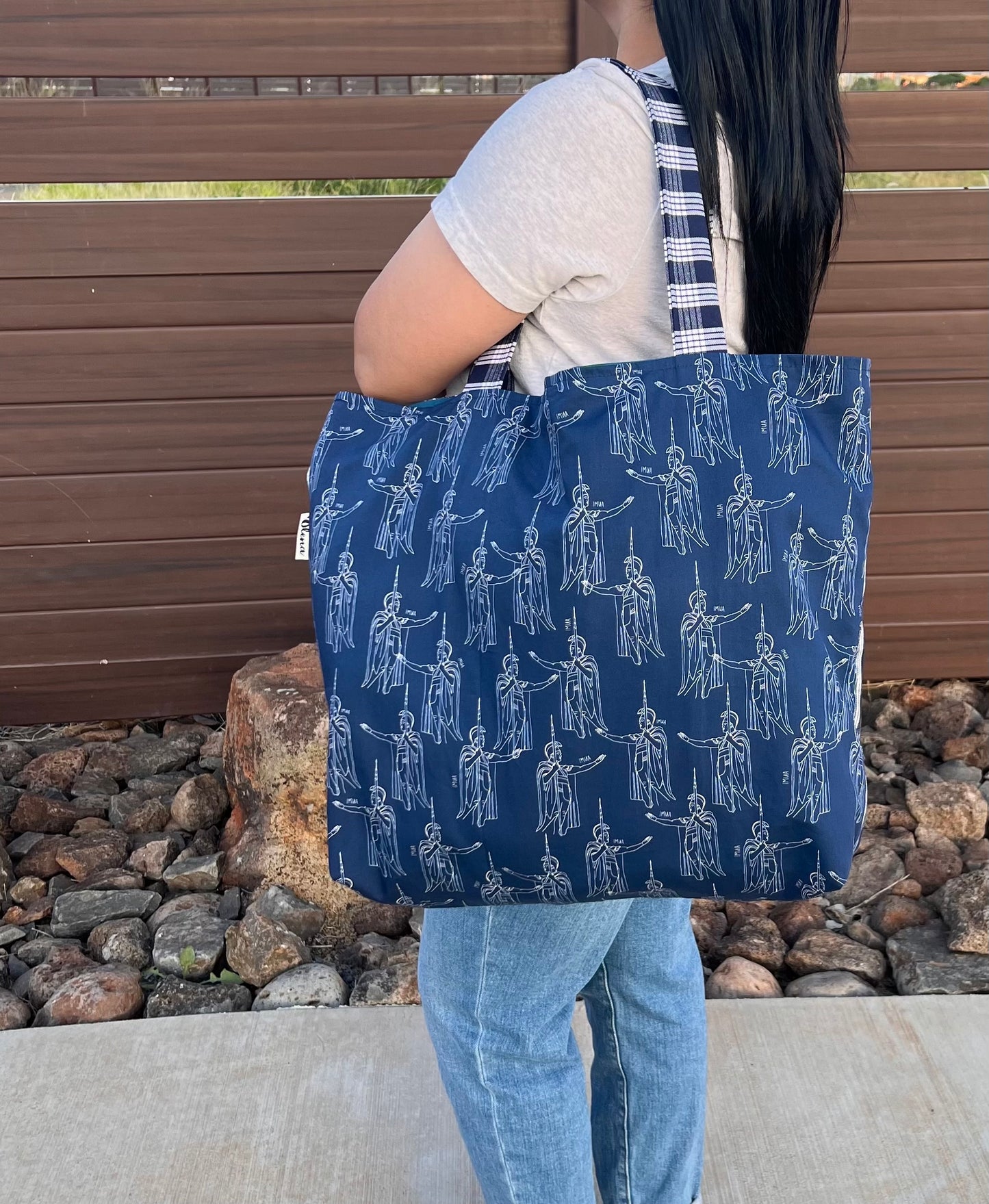 Kamehameha Large Tote Bag